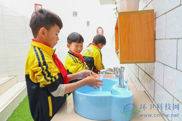 貴州織金：農(nóng)村學校的&ldquo;廁所革命&rdquo;